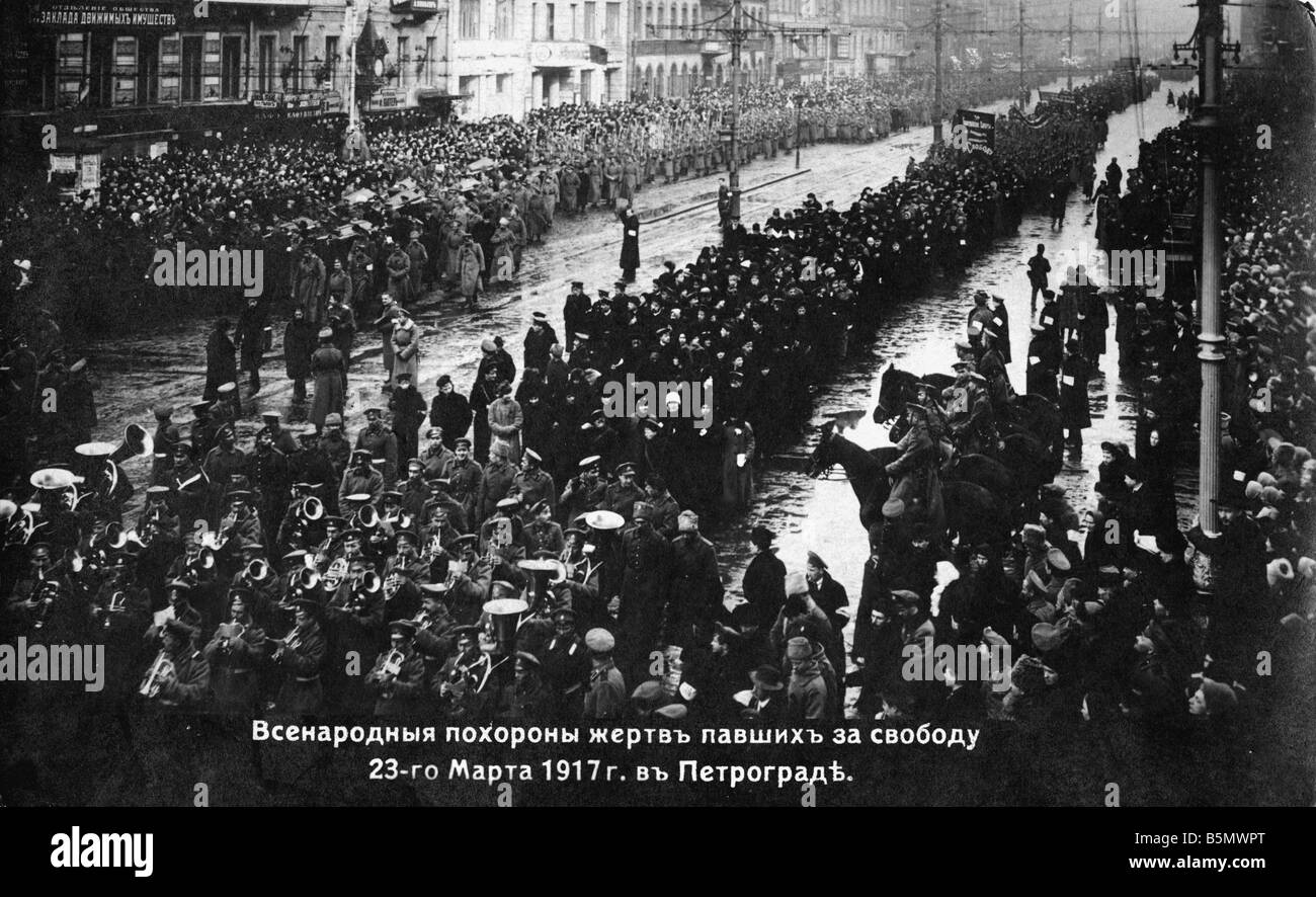 9RD 1917 3 12 A3 3 February Revolution Funeral cortege February Revolution 12 March 27 Feb O S 1917 Funeral cortege of the victi Stock Photo
