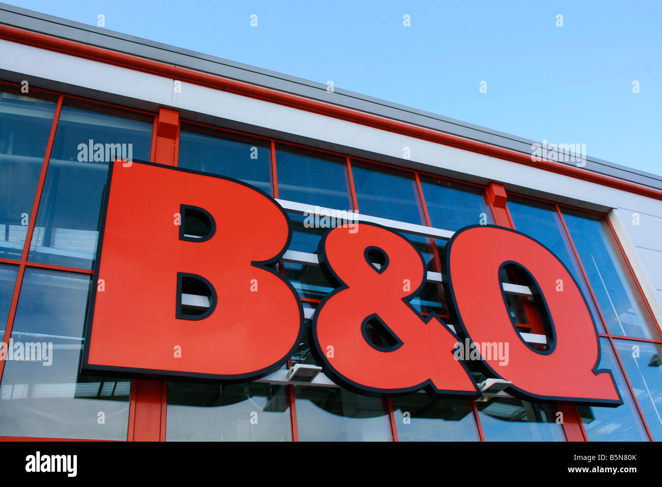 B Q Logo Sign With Blue Sky A Uk Warehouse Retail Outlet Stock Photo Alamy