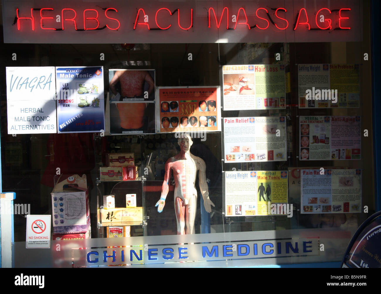 Chinese medicine shop in Central London Stock Photo