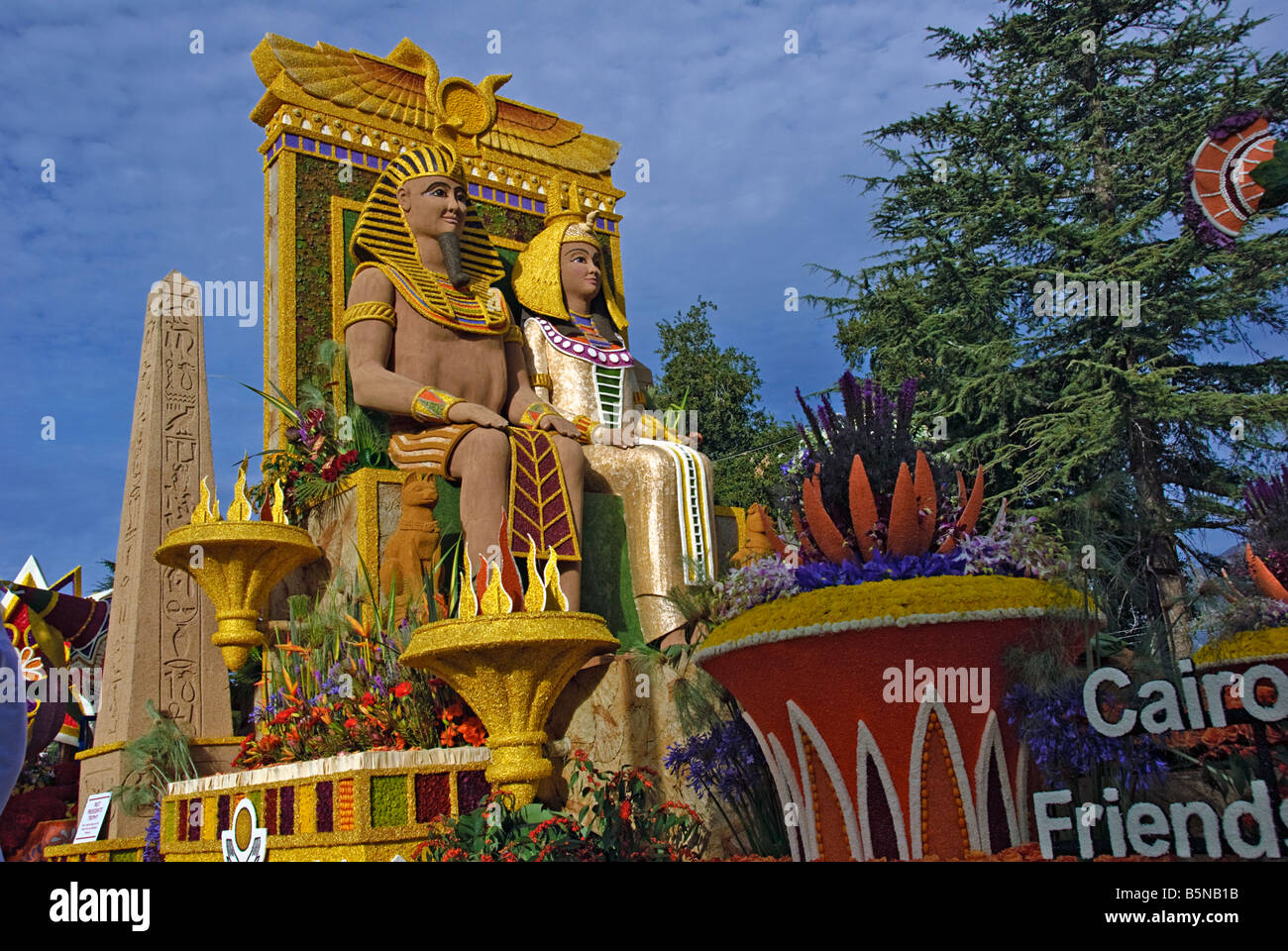 Rose Parade Float "Celebrating Treasures of Egypt" Past Presidents' Trophy winner Cairo - Los Angeles Friendship Fiesta float Stock Photo