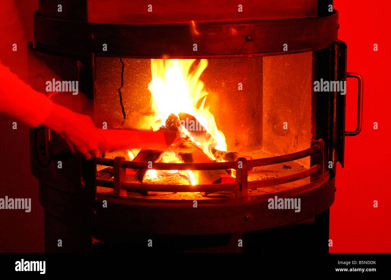 Burn Hand Stove High Resolution Stock Photography and Images Alamy