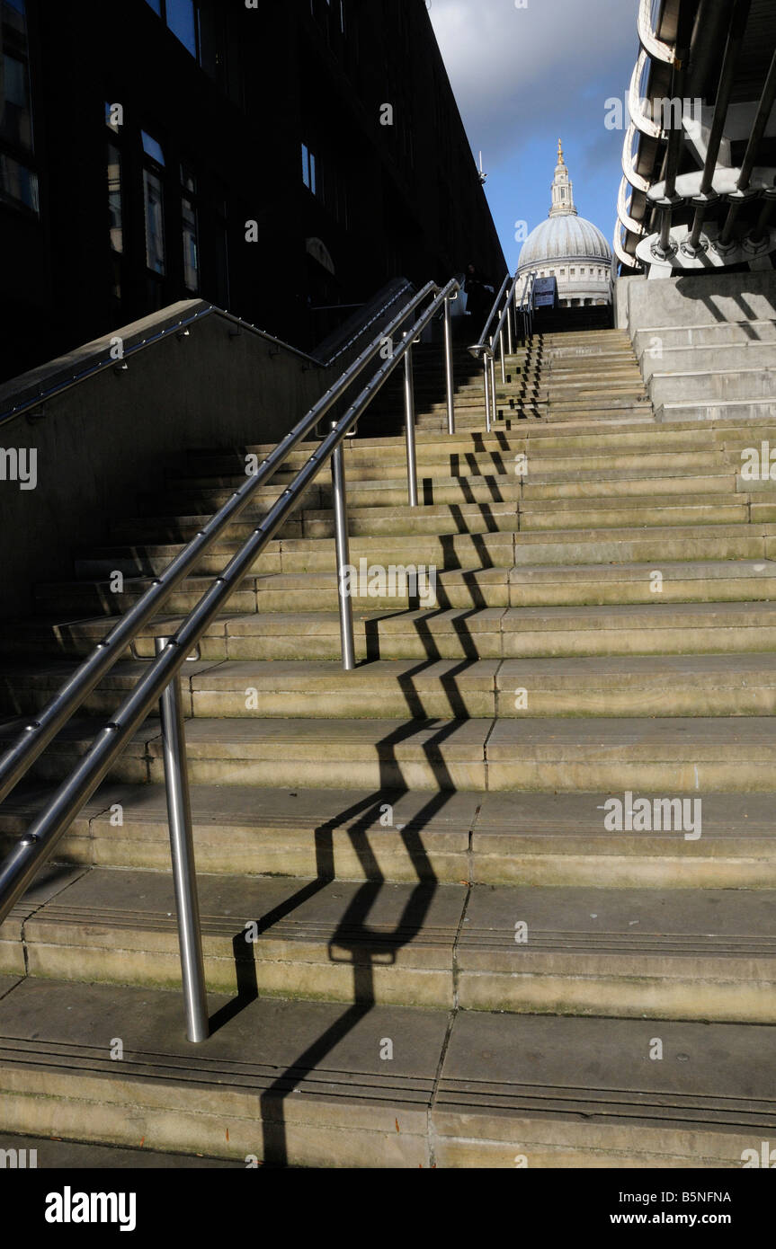 st-pauls-cathedral-geometric-staircase-hi-res-stock-photography-and