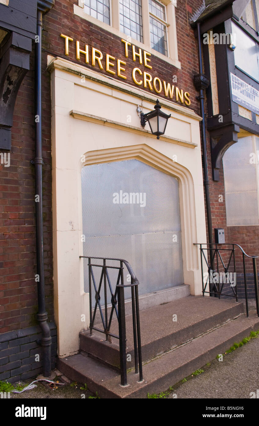 urban decay uk The Three Crowns pub to let closed and steel shuttered in Bulwell Nottinghamshire England UK Stock Photo
