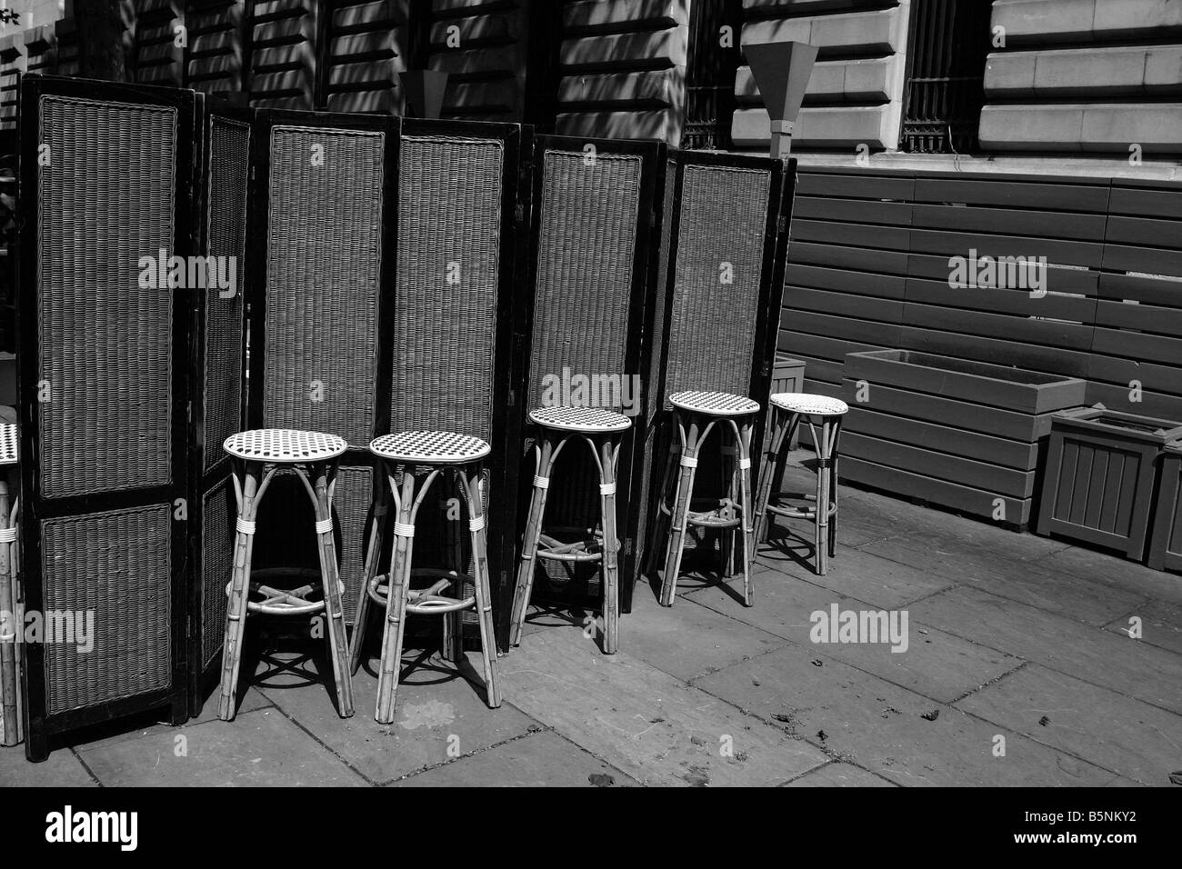 bryant park stool outdoor seating manhattan new york Stock Photo Alamy