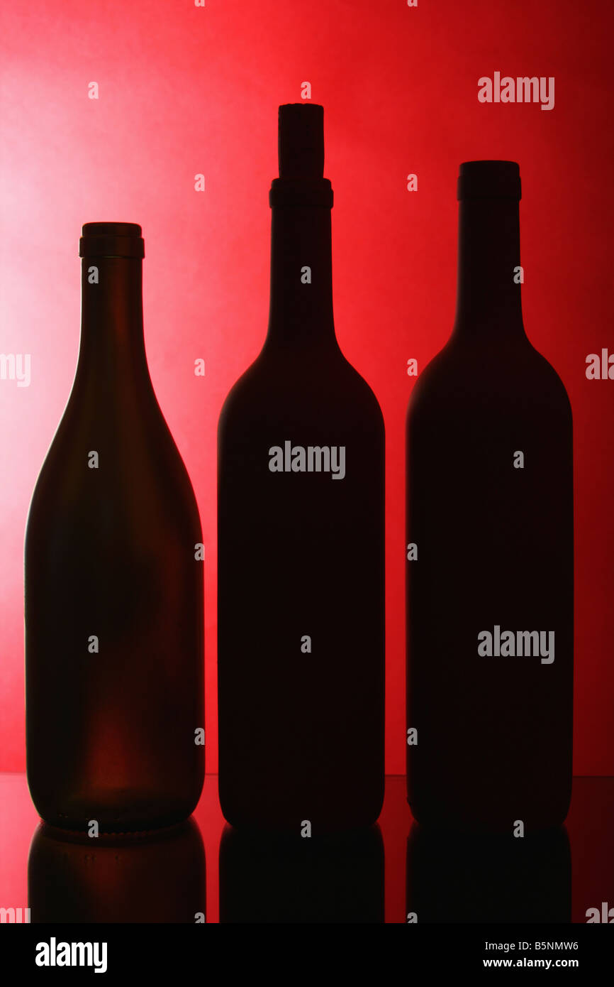 3 bottles of red wine hi-res stock photography and images - Alamy