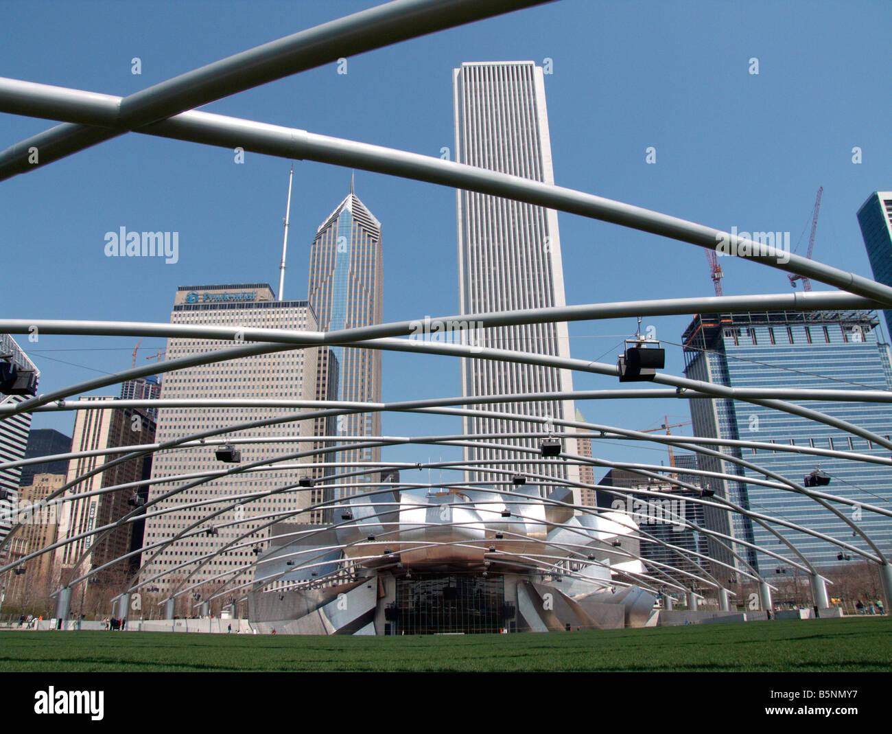 Jay Pritzker Pavilion (by Frank Gehry, finished in july 2004 ...