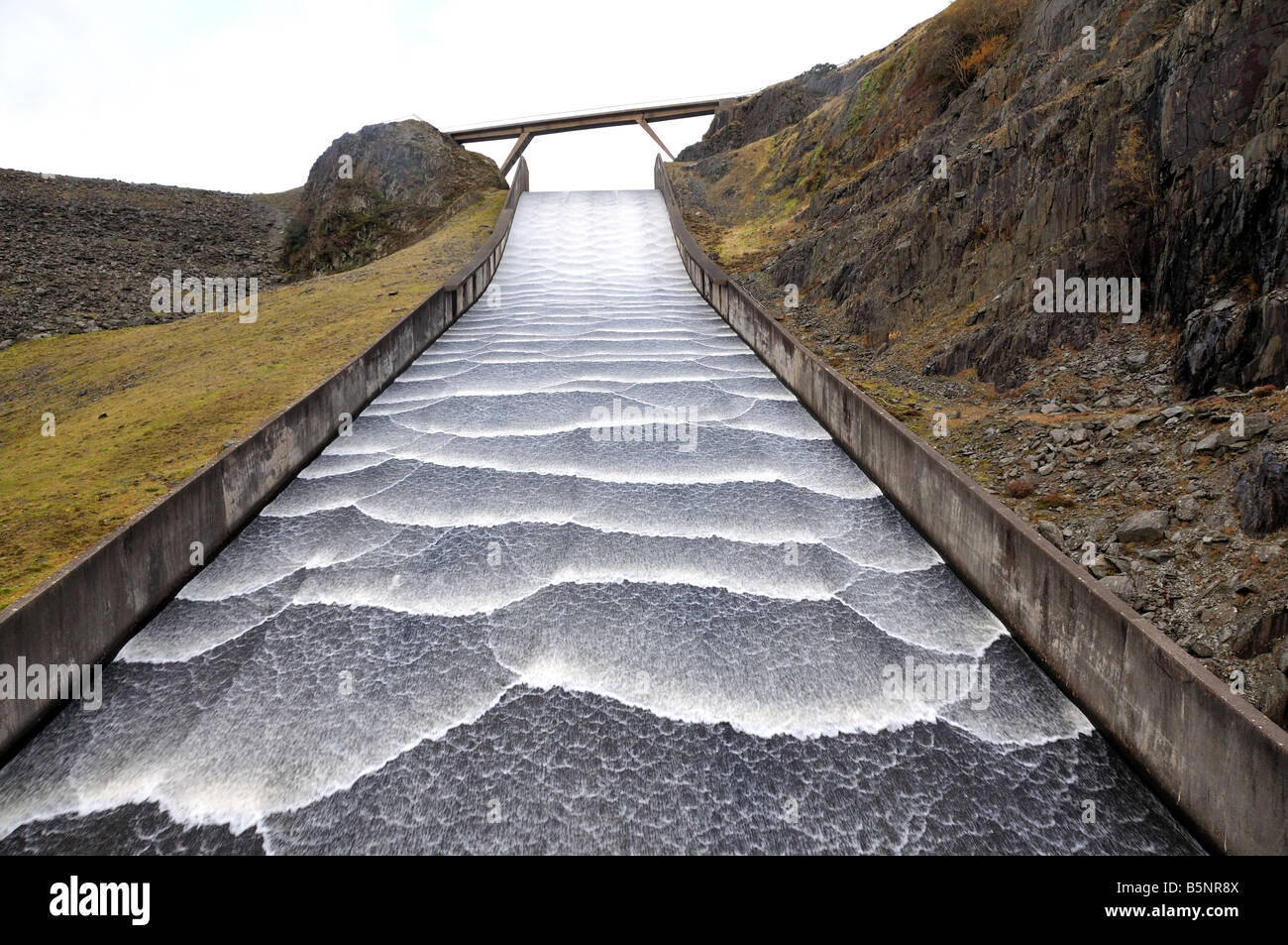 Spillway at Llyn Brianne Rhandirmwyn Llandovery Carmarthenshire Wales Stock Photo