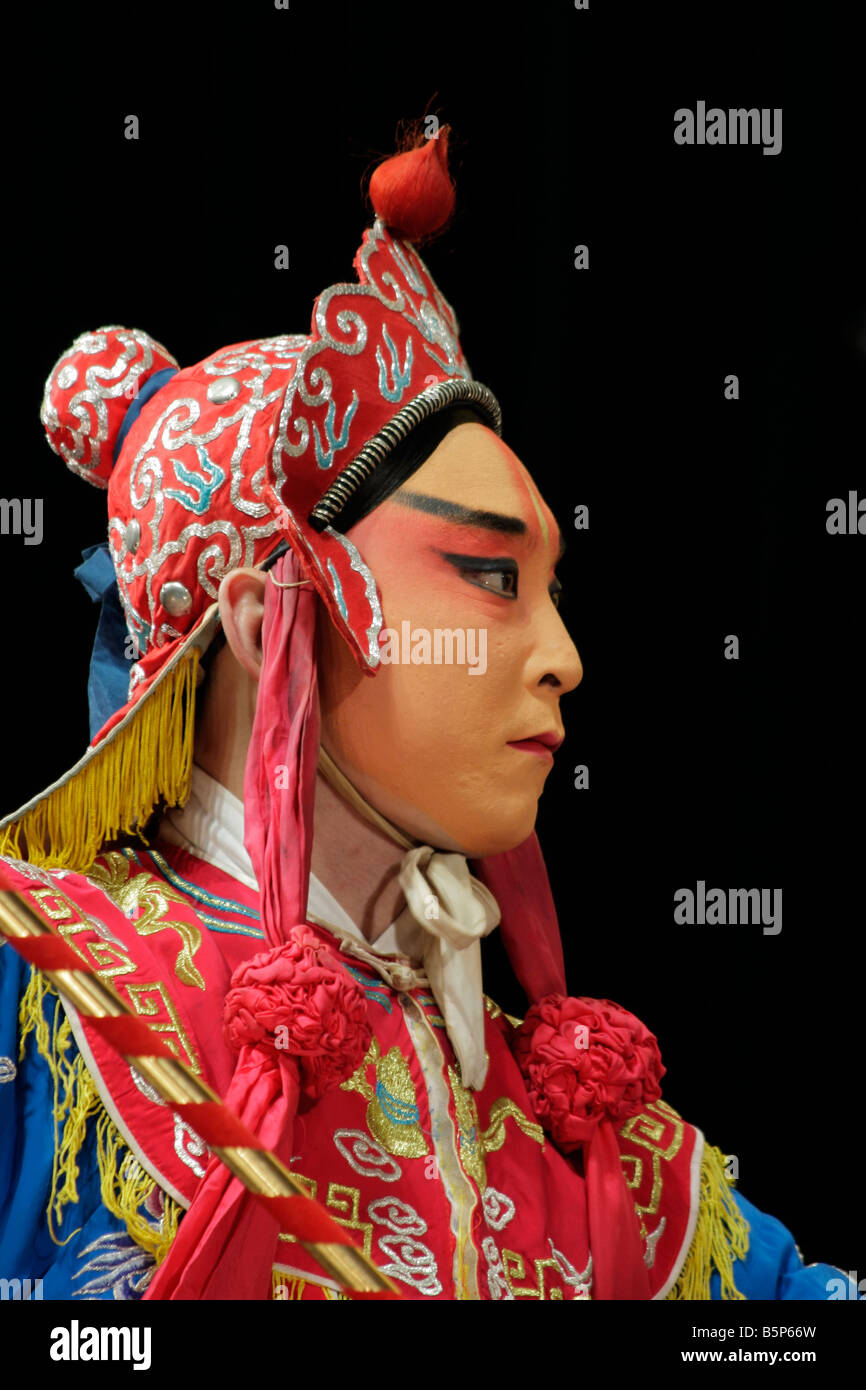 Male actor perfoming in the famous Chinese Opera (Beijing Opera ...