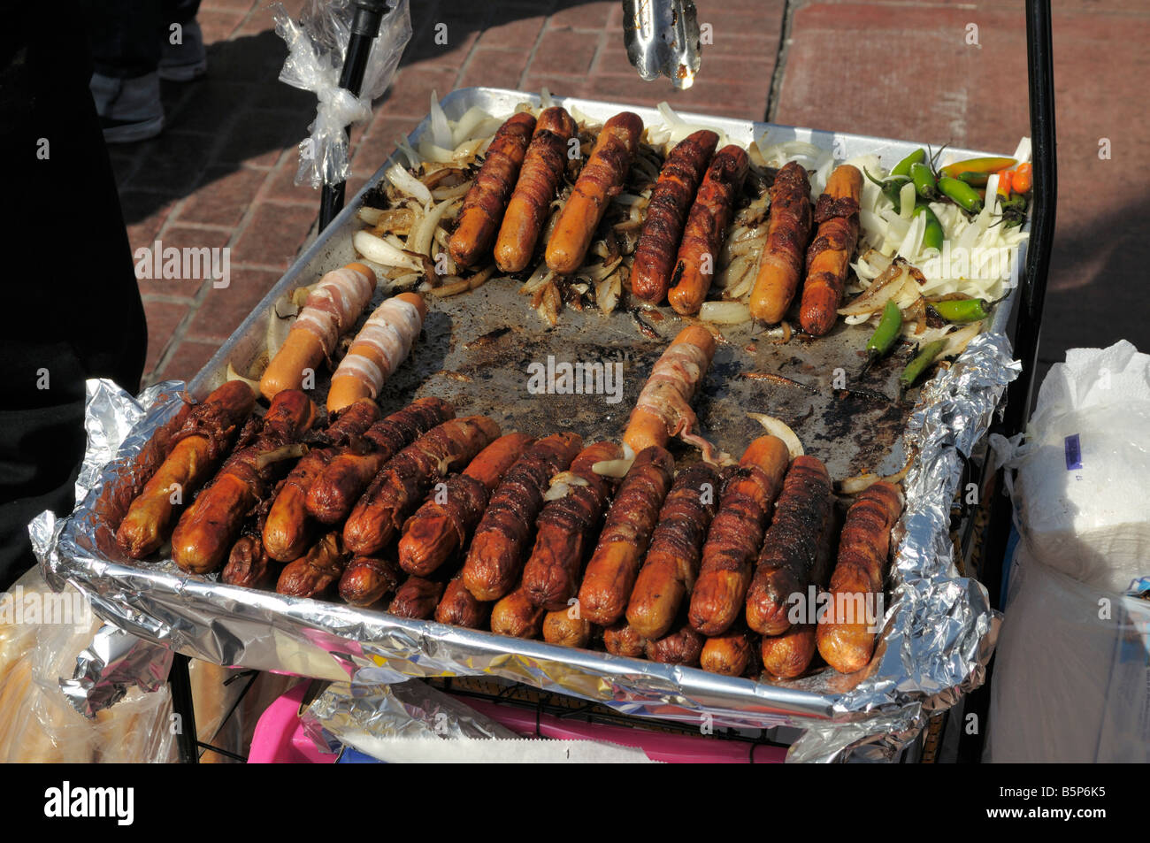Hot Dog! Plenty of food and drink was available during the May 1  demonstrations in downtown Los Angeles, California, 2008 Stock Photo - Alamy