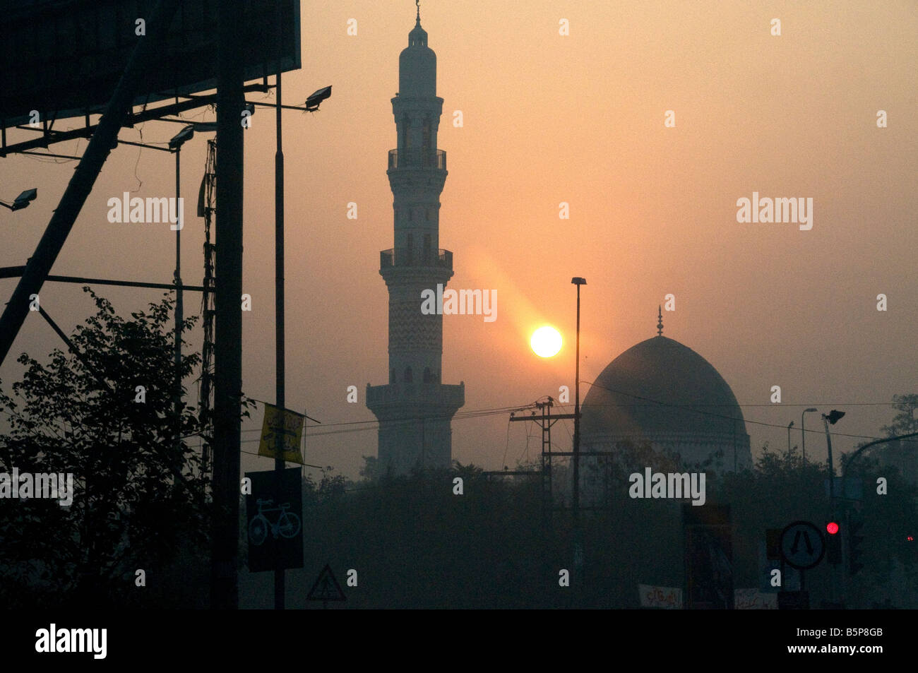 Sunrise Over Mosque Lahore Pakistan Stock Photo Alamy