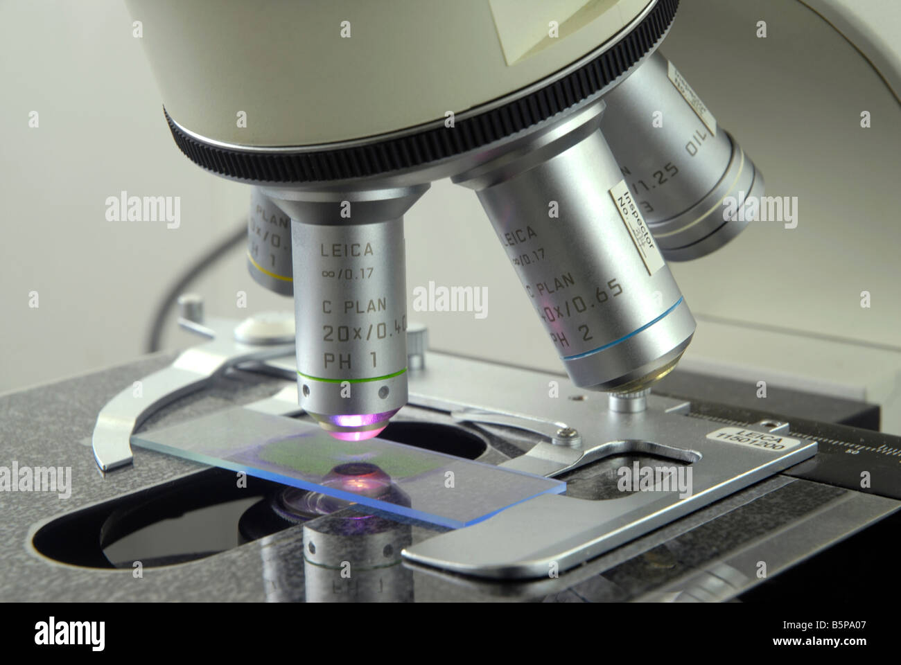 Labs microscope hi-res stock photography and images - Alamy