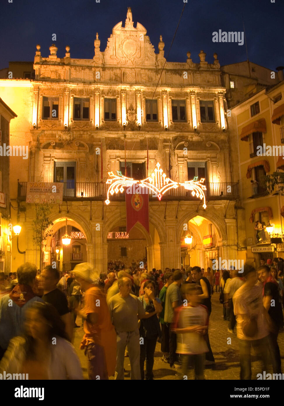 Spain, Crowd gathered around the Plaza Mayor, Cuenca during the Fiesta de San Mateo Stock Photo