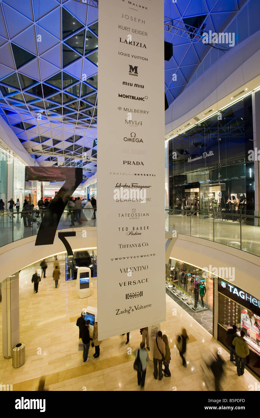 London uk shopping mall westfield hi-res stock photography and images -  Page 16 - Alamy