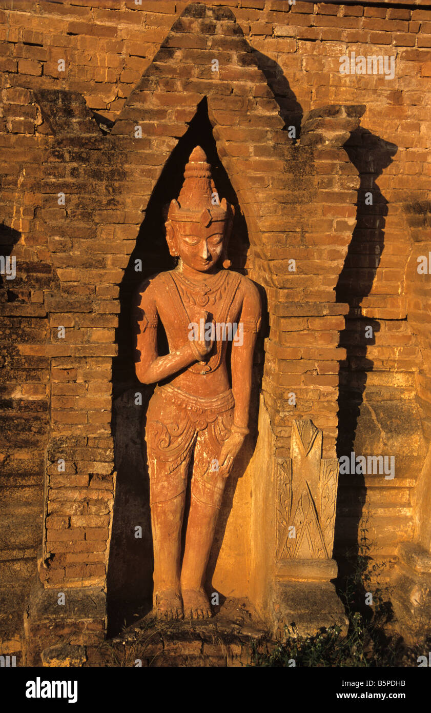 Upali Upali thein buddha hi-res stock photography and images - Alamy