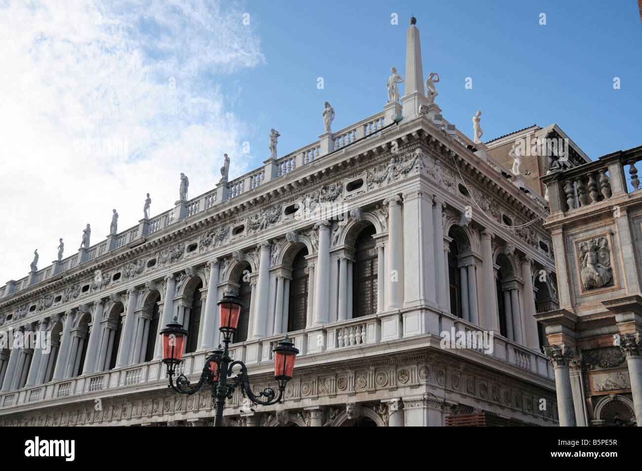 Biblioteca Sansoviniana (Biblioteca Nazionale Marciana), St Mark's, Venice, Italy. Architect Jacopo Sansovino. Stock Photo