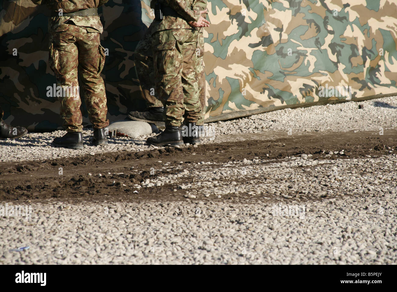 Two plastic green soldiers hi-res stock photography and images - Alamy