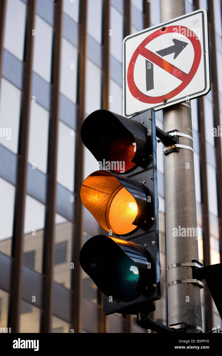 Traffic turn signals hires stock photography and images Alamy