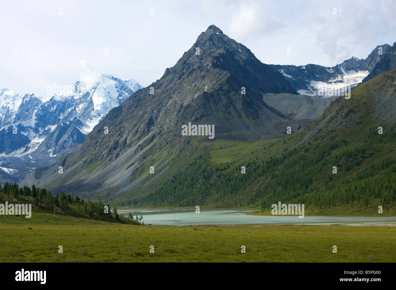 Ak-Kem valley and lake near mt. Belukha, Altai mountains, Russia Stock Photo