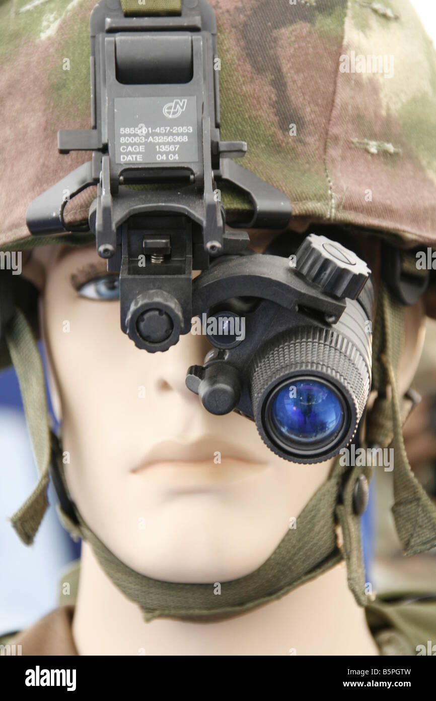 Night vision goggles soldier hires stock photography and images Alamy