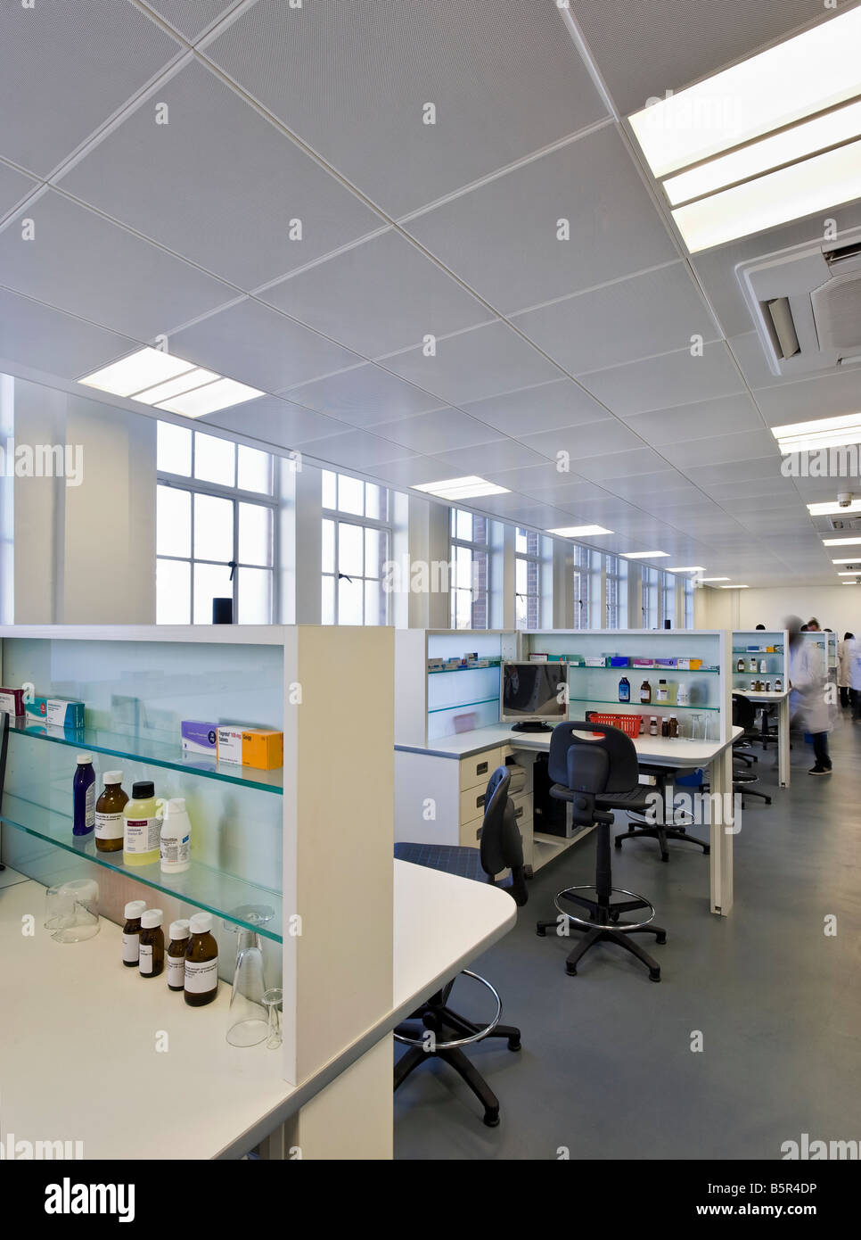 Microbiological teaching laboratory at Kingston University Stock Photo