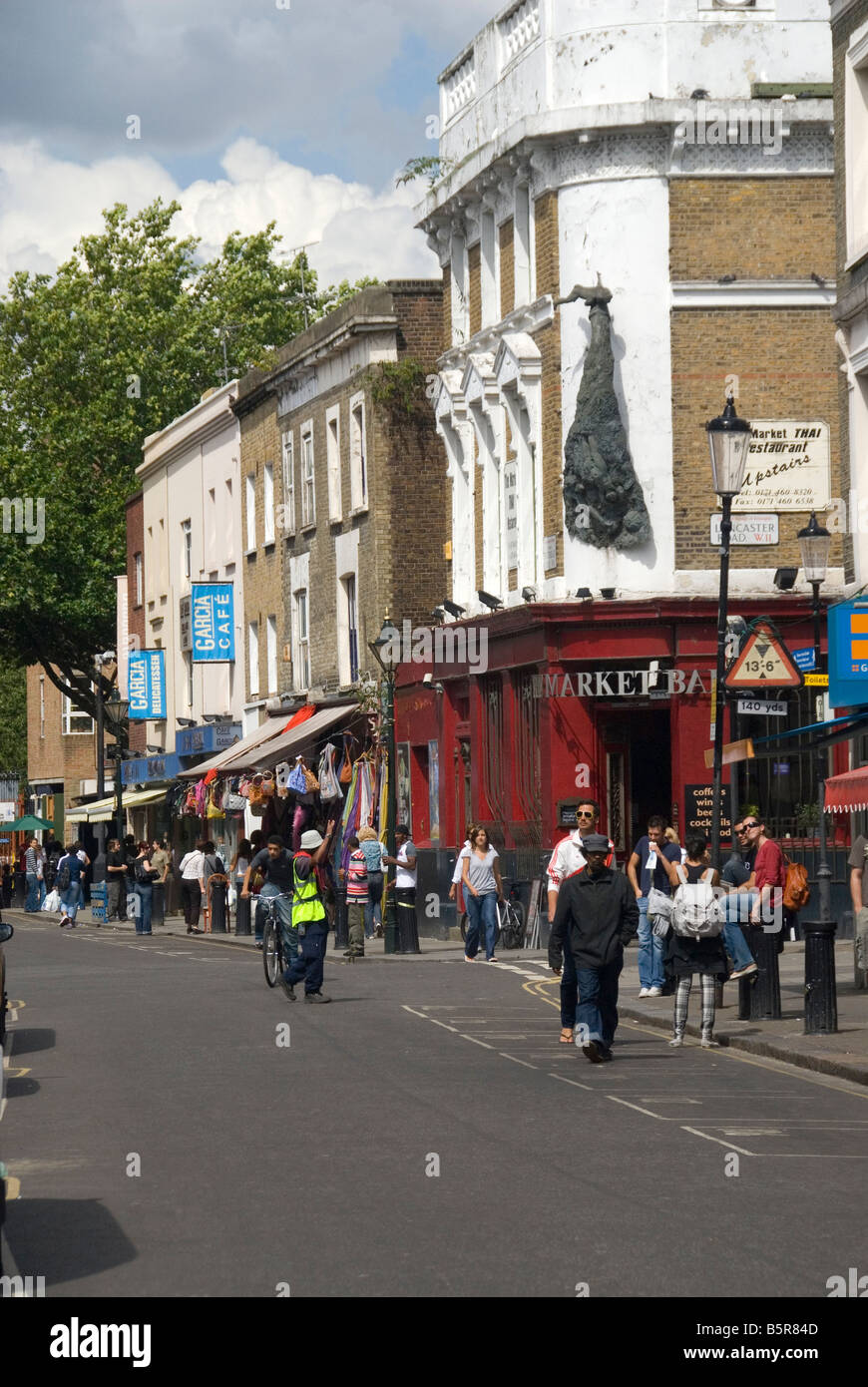 West london pub signs hi res stock photography and images Alamy West london pub signs hi res stock photography and images Alamy