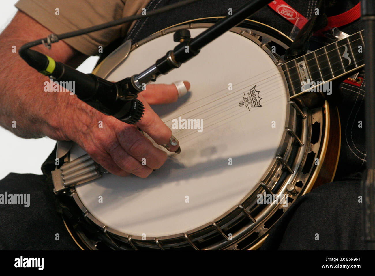 Lee Sexton playing banjo, a master of traditional country music with a career spanning 65 years. Stock Photo