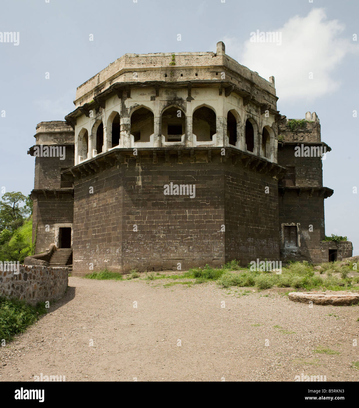 Daulatabad Fort India. Islamic fortification on granite outcrop on the Deccan Plateau. Hilltop Baradari Stock Photo