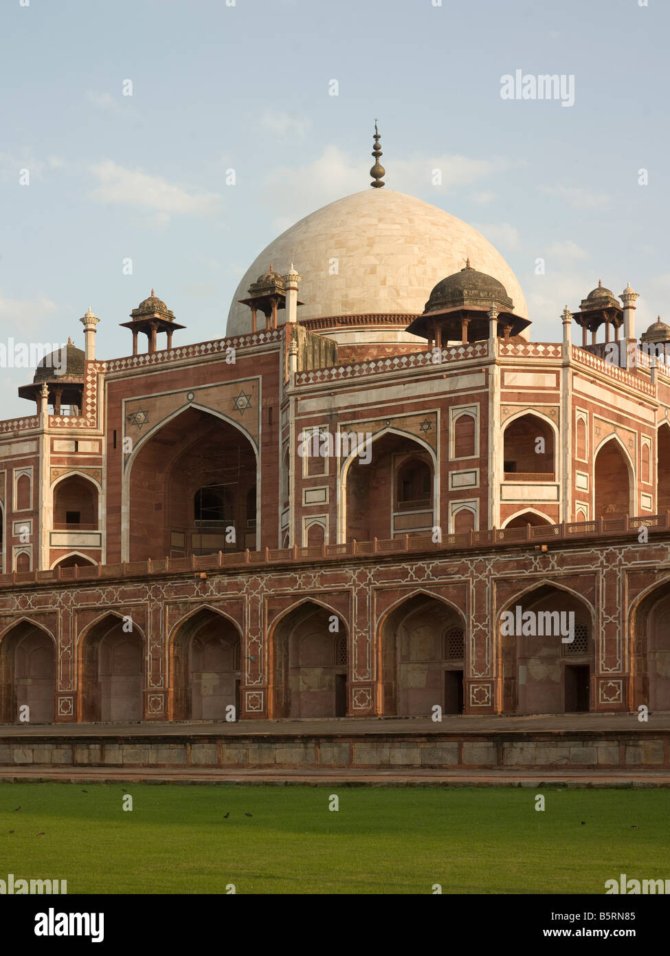 Humayuns Tomb Delhi India Mausoleum of second Mughal Emperor central section with dome Stock Photo