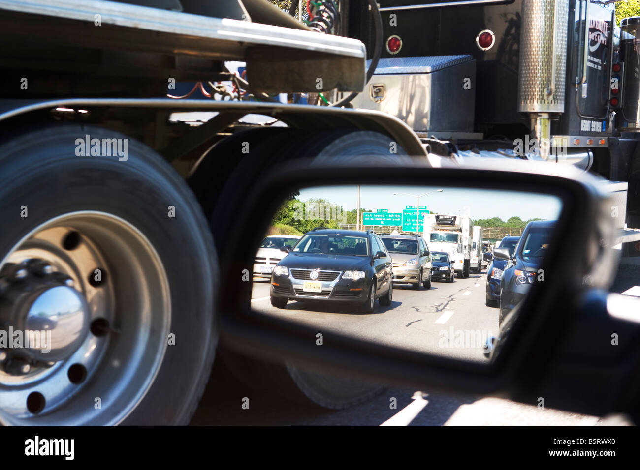 , BUSY, CARS, TRUCKS, MOTOR VEHICLE, NEW YORK CITY, NYC, MANHATTAN