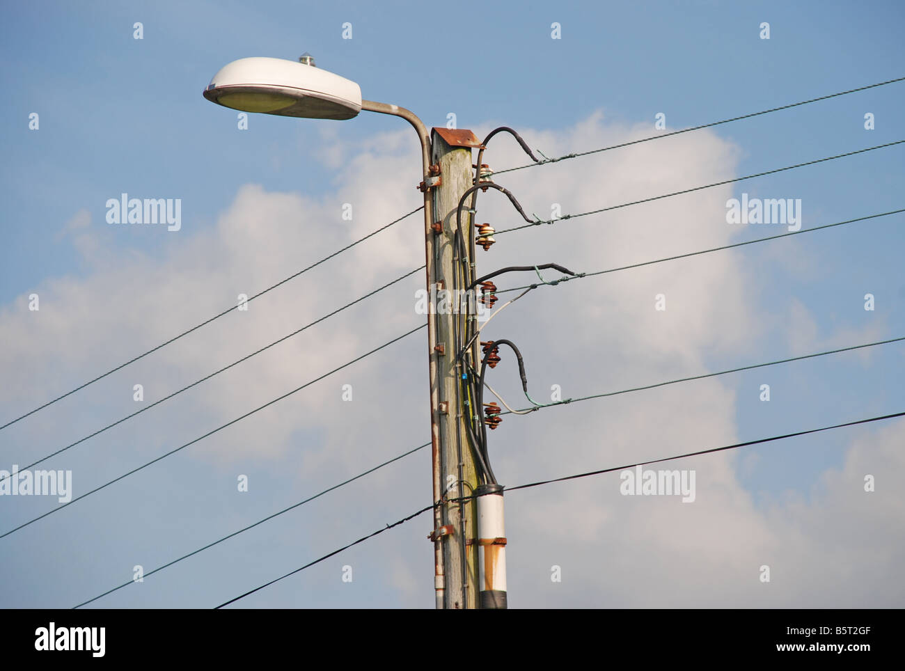 3 phase electrical supply system uninsulated copper conductors mounted