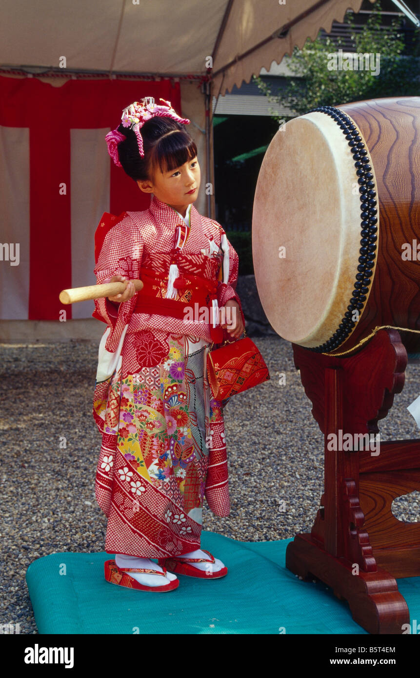 Japanese drum hires stock photography and images Alamy