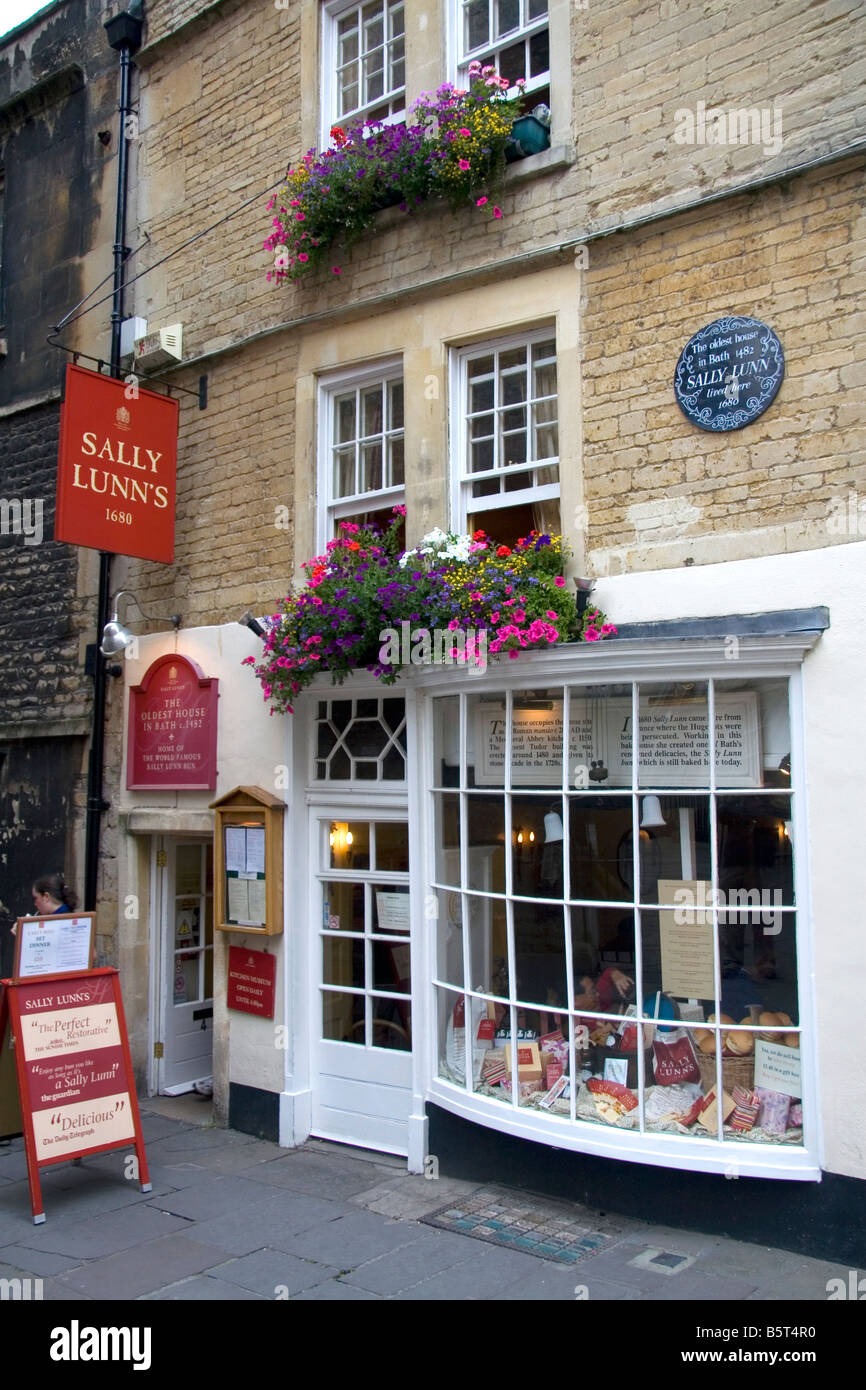 Sally Lunn s home of the Sally Lunn Bun in Bath Somerset England Stock Photo