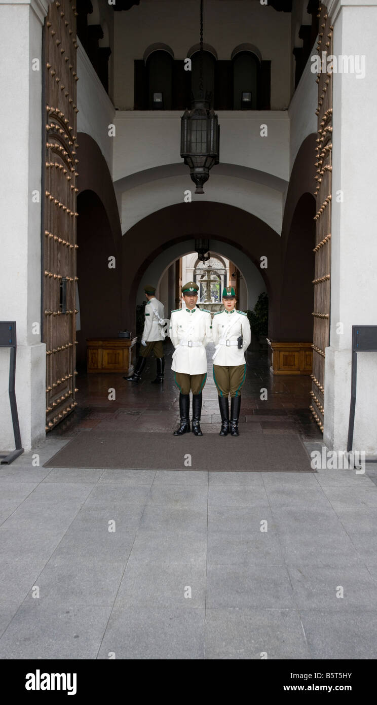 Guards at the Palacio de La Moneda, Santiago Stock Photo - Alamy
