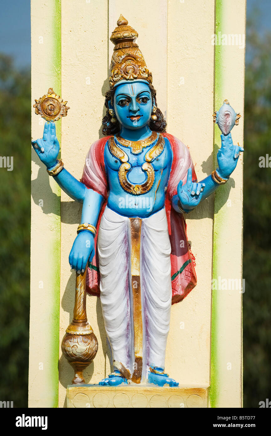 Visnhu statue on temple archway entrance. Andhra Pradesh, India Stock Photo