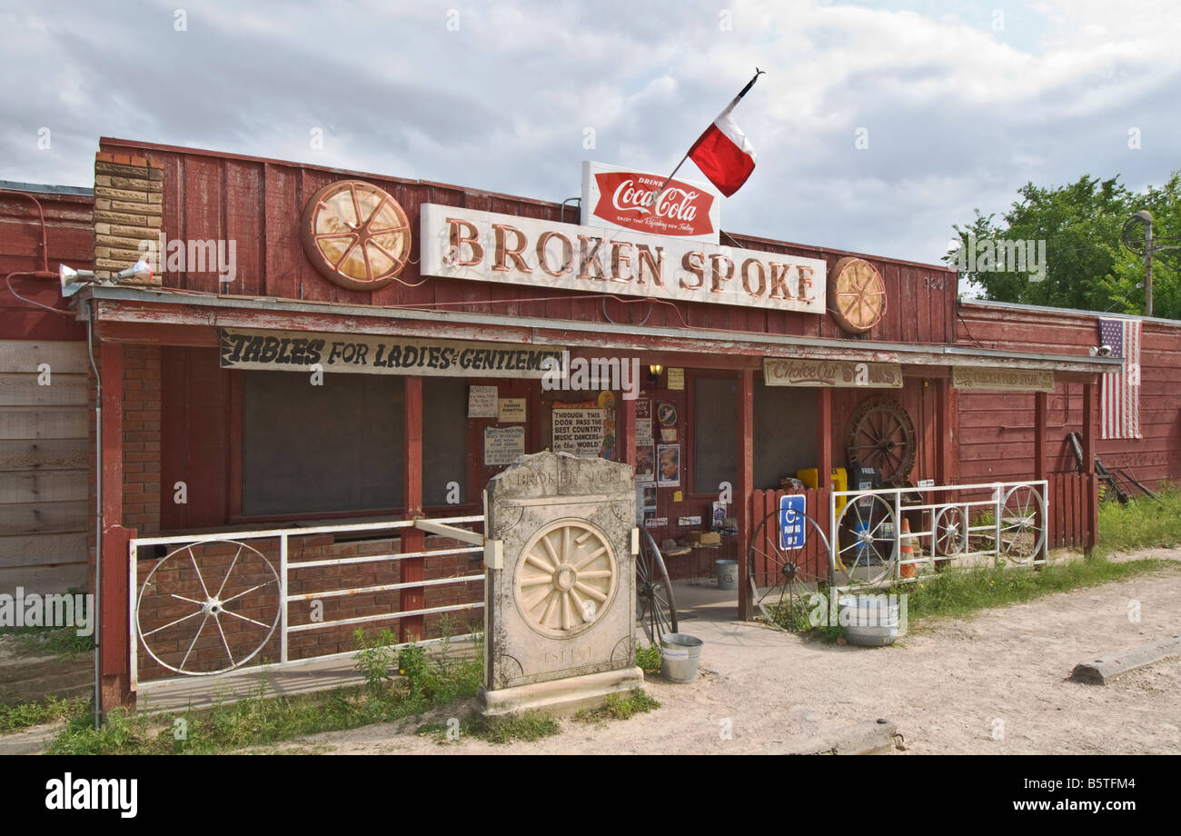 Texas Hill Country Austin Broken Spoke honky tonk bar saloon dance hall restaurant country western music venue Stock Photo