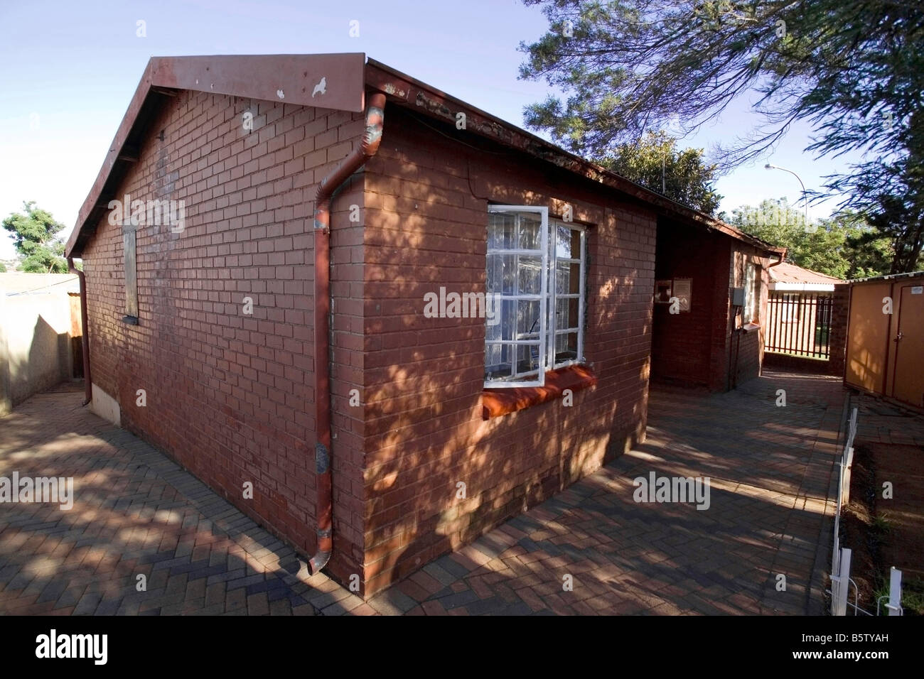 Nelson Mandela house-museum Soweto Johannesburg South Africa Africa Stock  Photo - Alamy, image size:1300x956