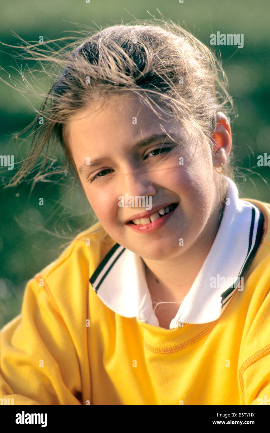Portrait of smiling girl Stock Photo - Alamy