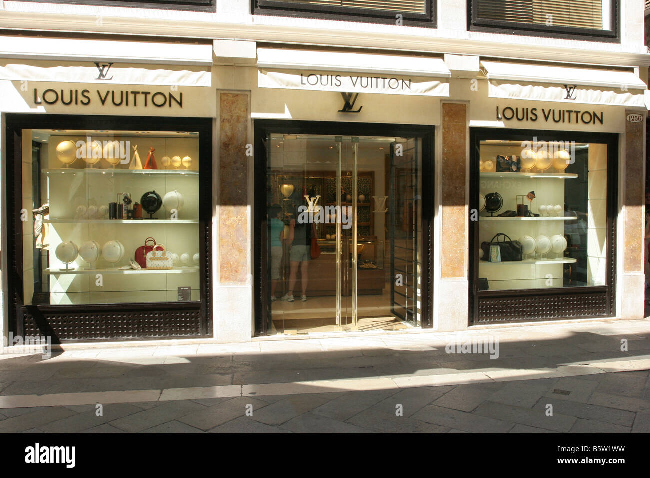Louis vuitton venice italy hi-res stock photography and images - Alamy