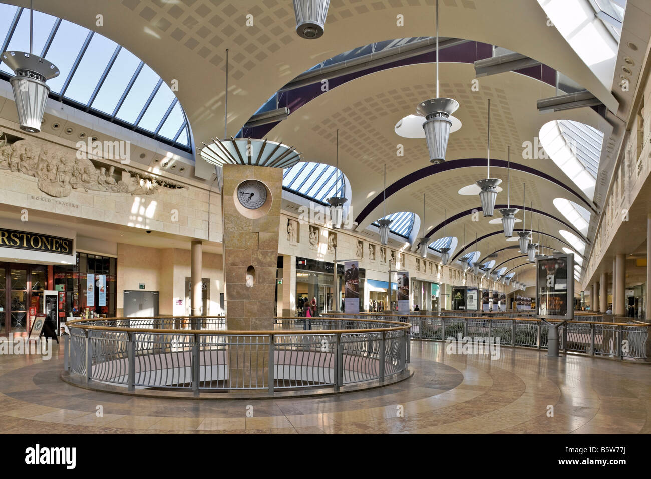 Bluewater Shopping Centre in Greenhithe - Tours and Activities