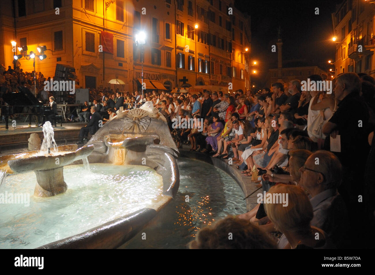 Ferragosto concert on the Spanish steps on 15th August with fireworks