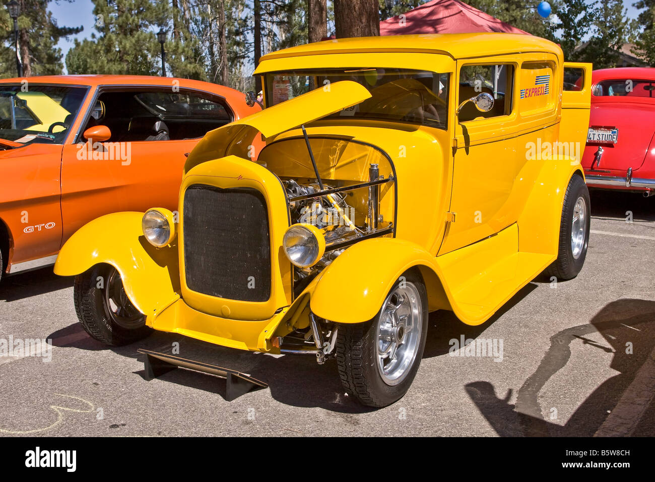 Hot rod van hi-res stock photography and images - Alamy