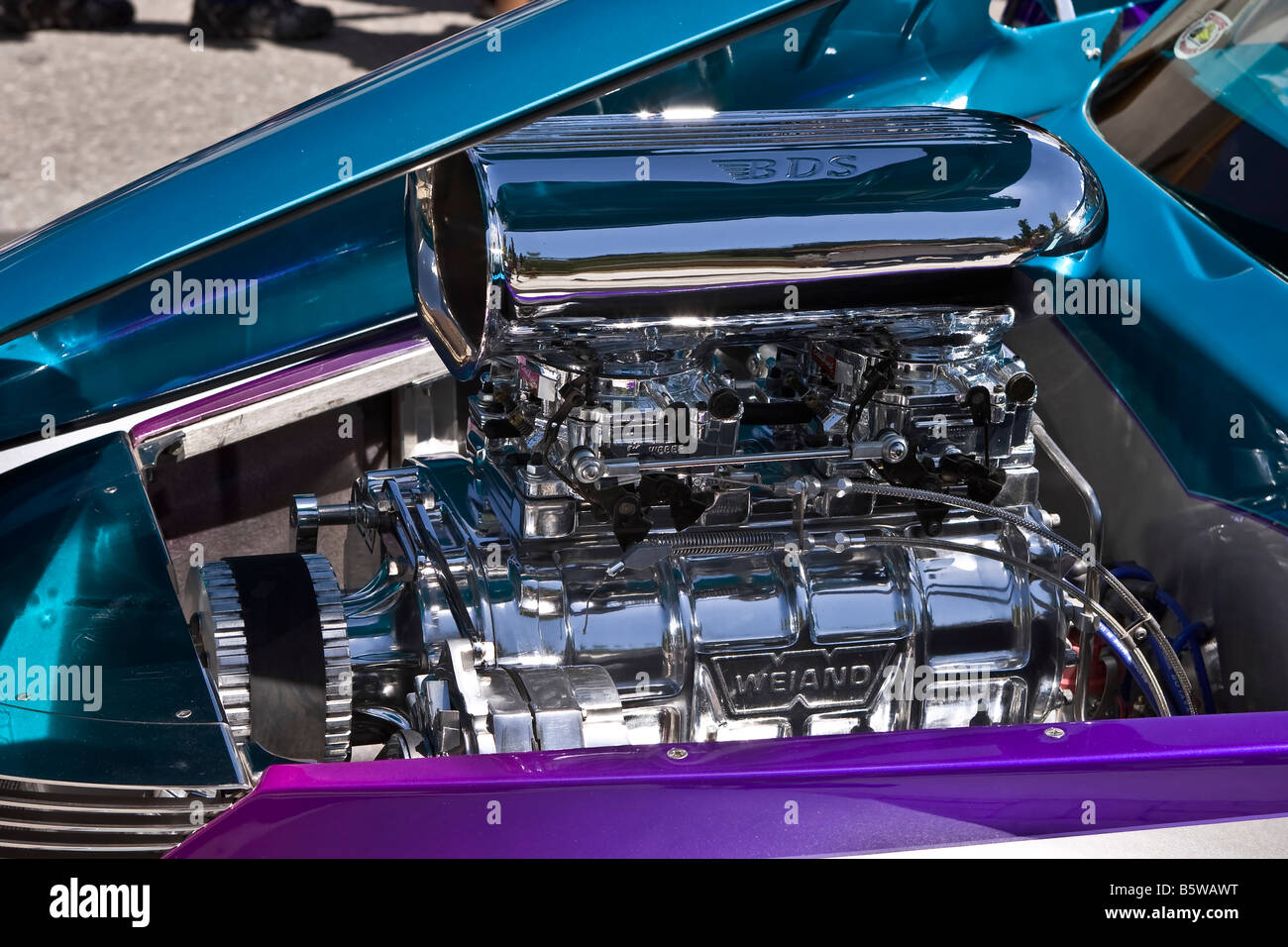 Close up of a V8 supercharged engine Stock Photo - Alamy