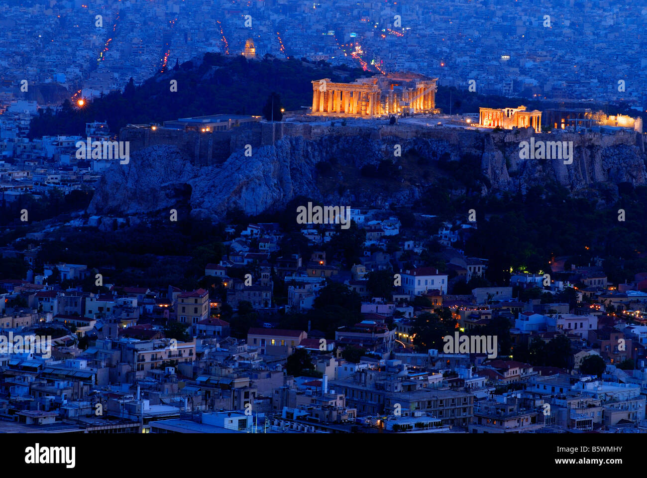 Athens at night. View over the modern city and the acropolis from Lycabette  hill Stock Photo - Alamy, image size:1300x960
