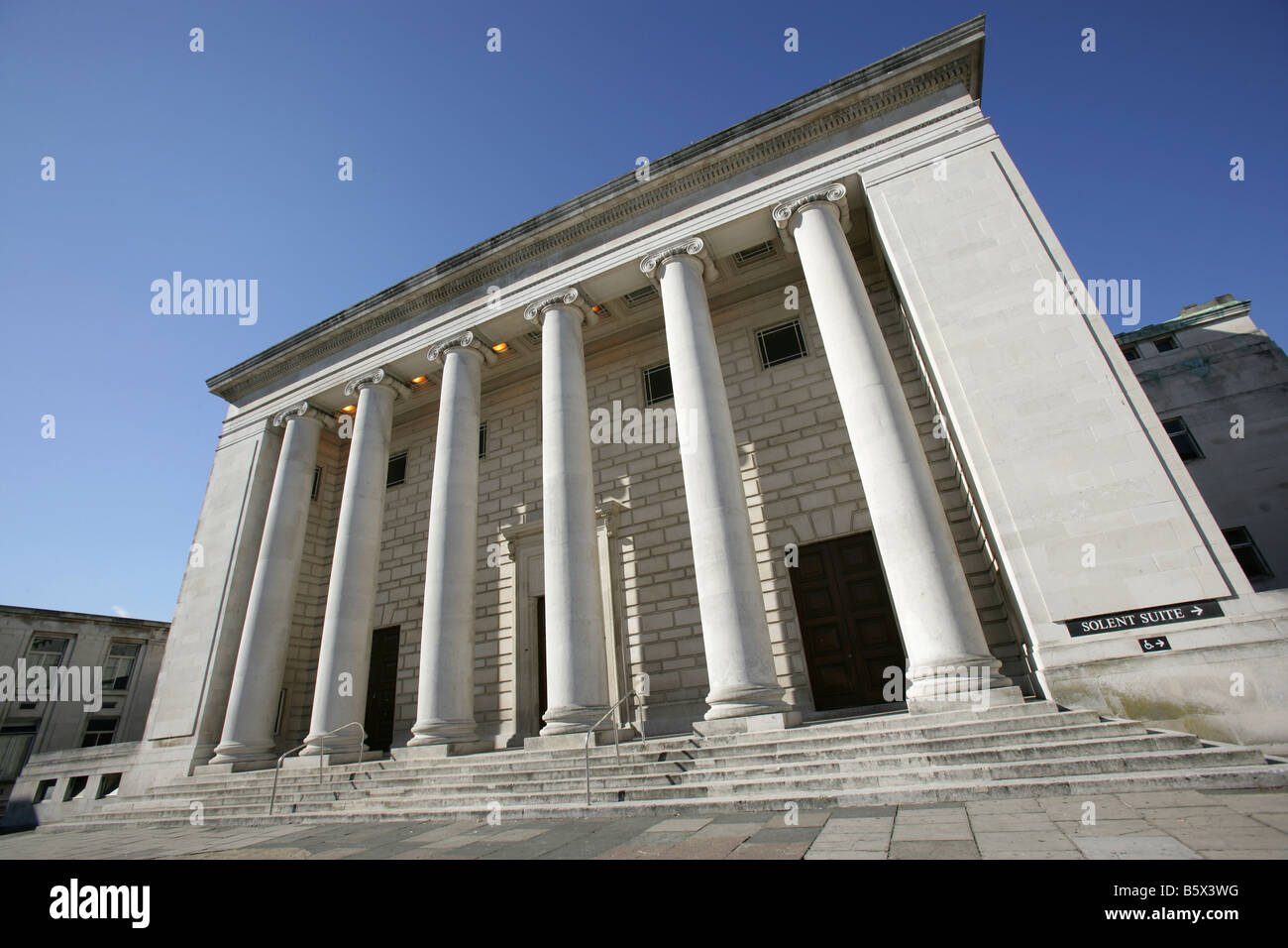 City of Southampton, England.  The colonnaded Guildhall entertainment venue on the east wing of the Southampton Civic Centre. Stock Photo