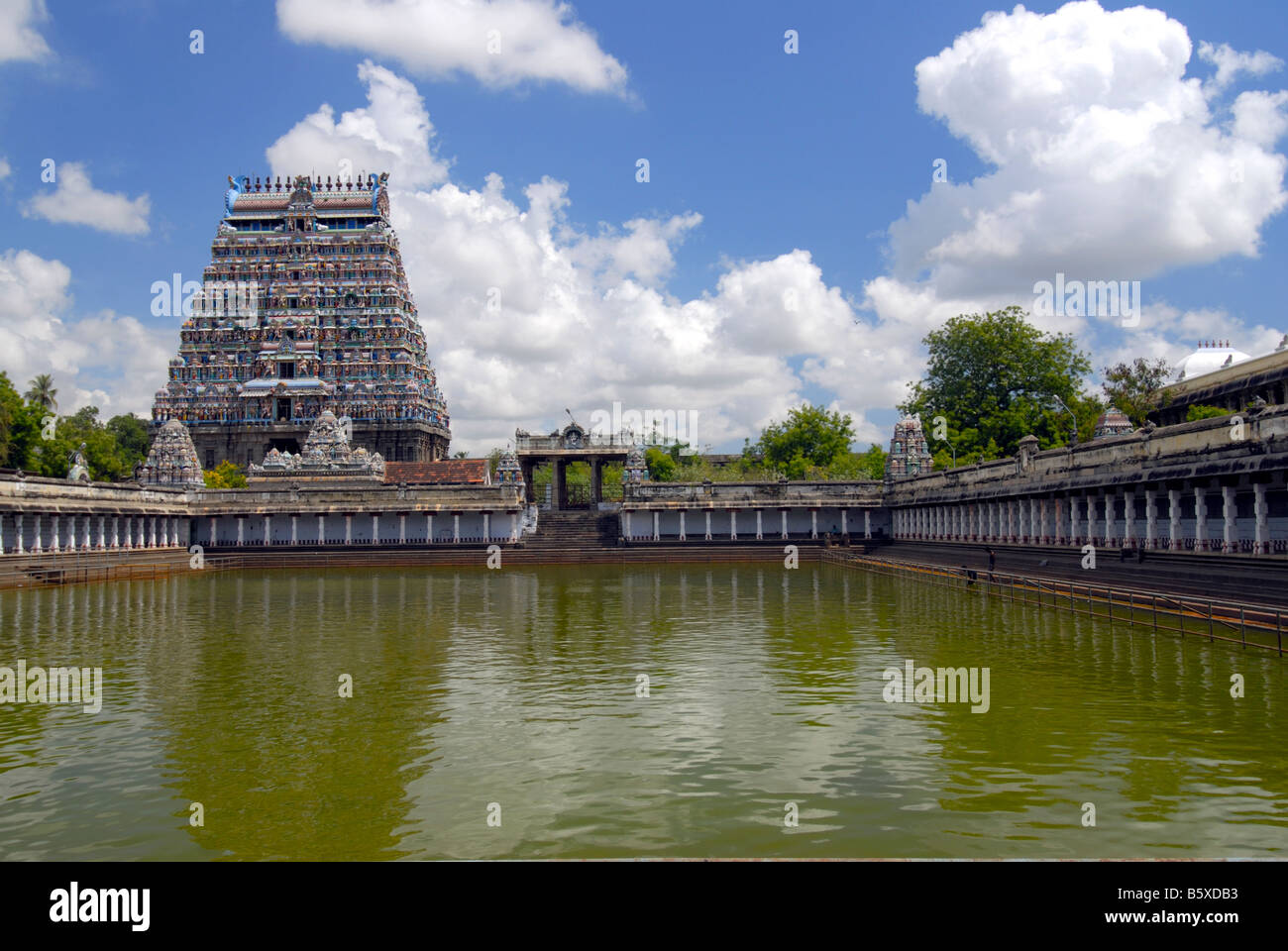 TEMPLE TANK IN CHIDAMBARAM TEMPLE IN TAMILNADU INDIA Stock Photo Alamy