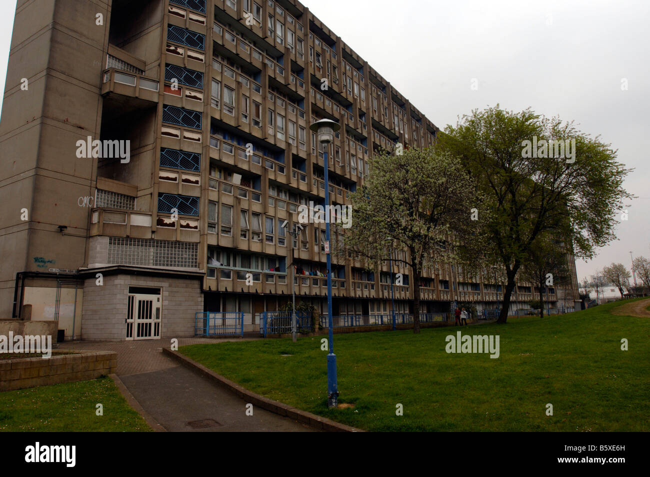 Robin Hood Gardens Tower Hamlets Poplar London E14 Stock Photo