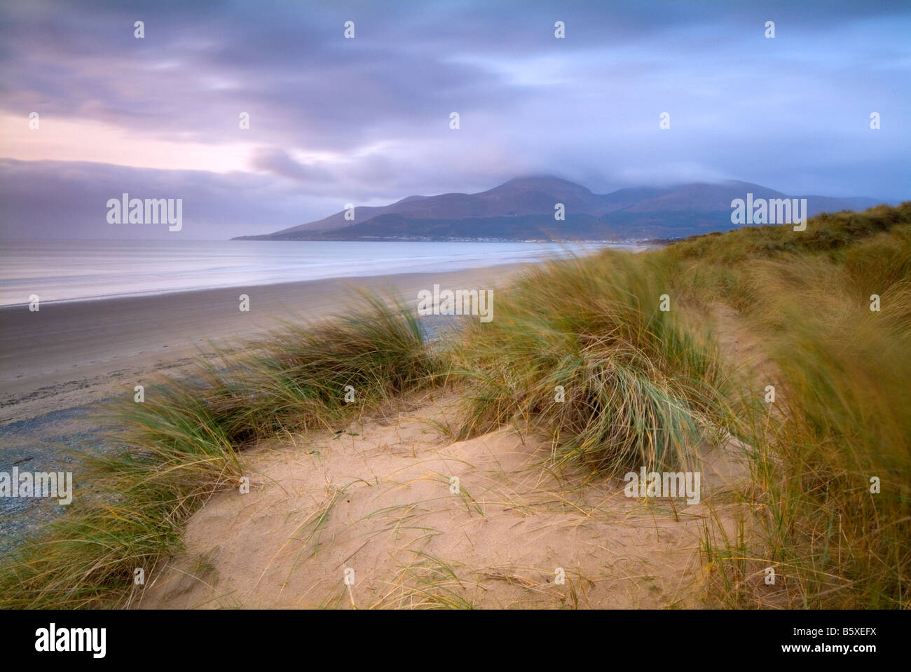 Sunrise at dundrum bay hi-res stock photography and images - Alamy
