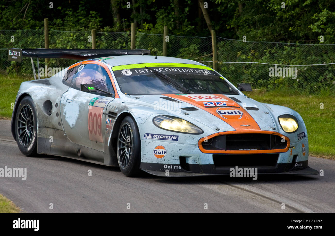 Aston martin dbr9 hi-res stock photography and images - Alamy