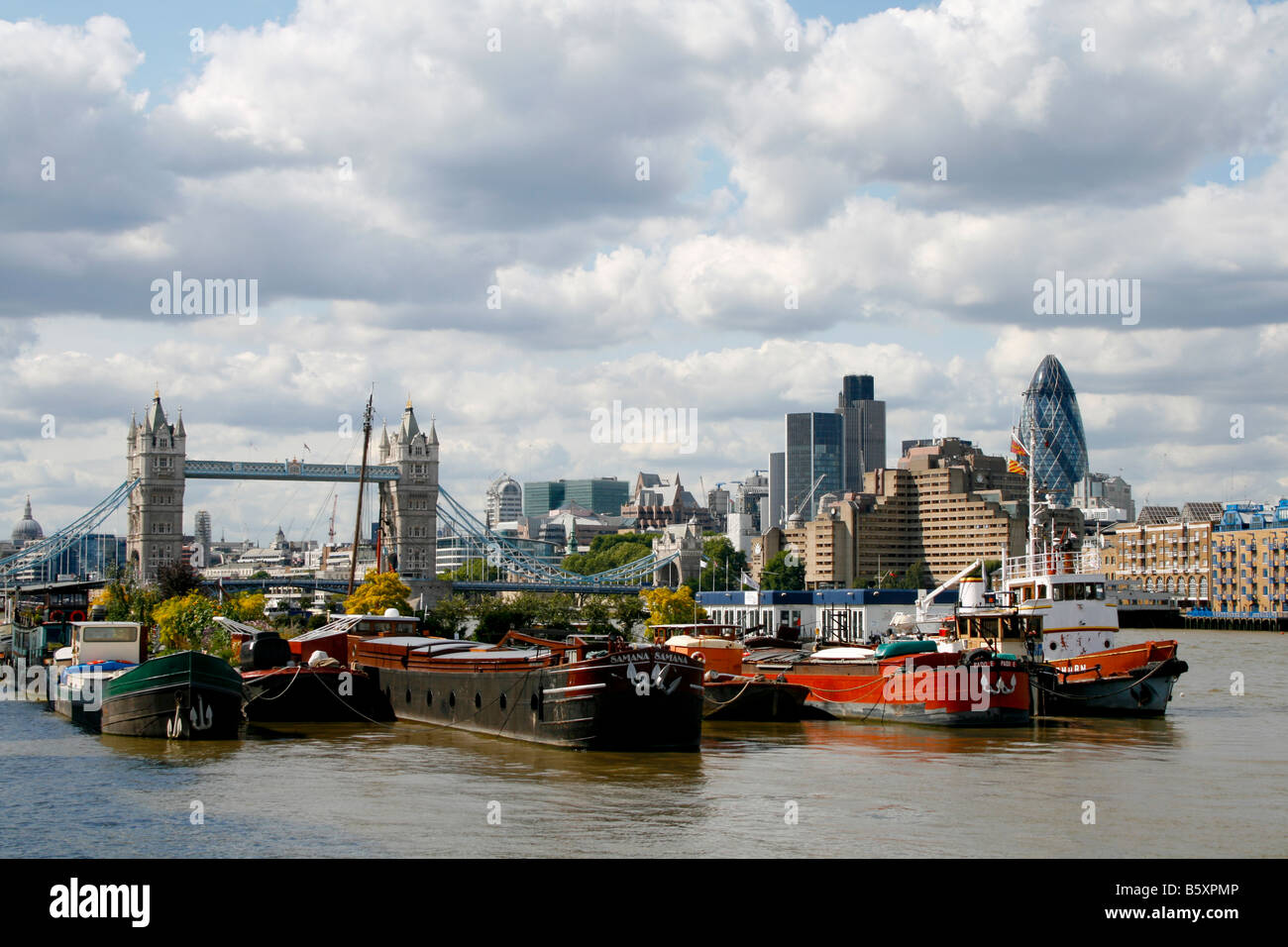 Houseboats on the Thames near London Bridge Stock Photo Alamy