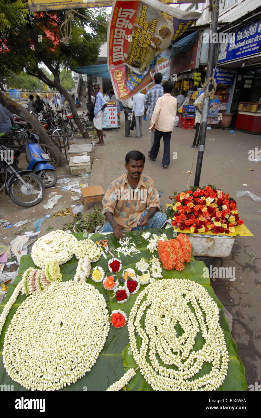 A FLOWER SHOP IN MADURAI TAMILNADU Stock Photo Alamy